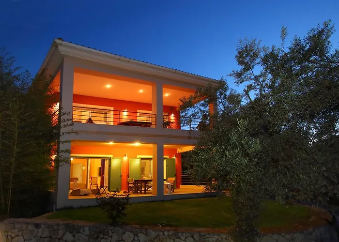 Maria * Tsoukaládhes